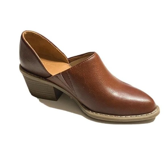 Universal Thread Womens Rylie Cognac Pointed Toe Ankle Bootie Shoe - Picture 2 of 3